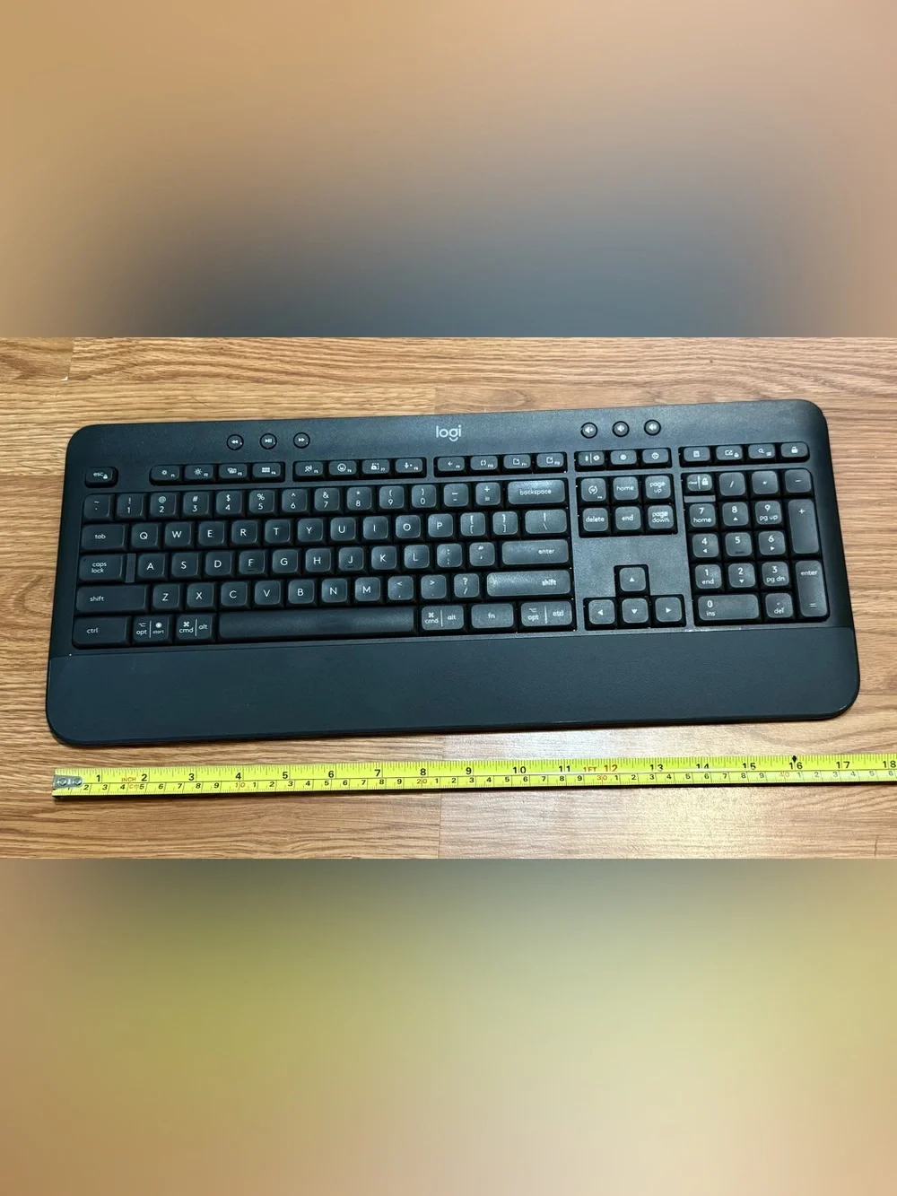 Logitech Black Wireless Keyboard with Integrated Palm Rest